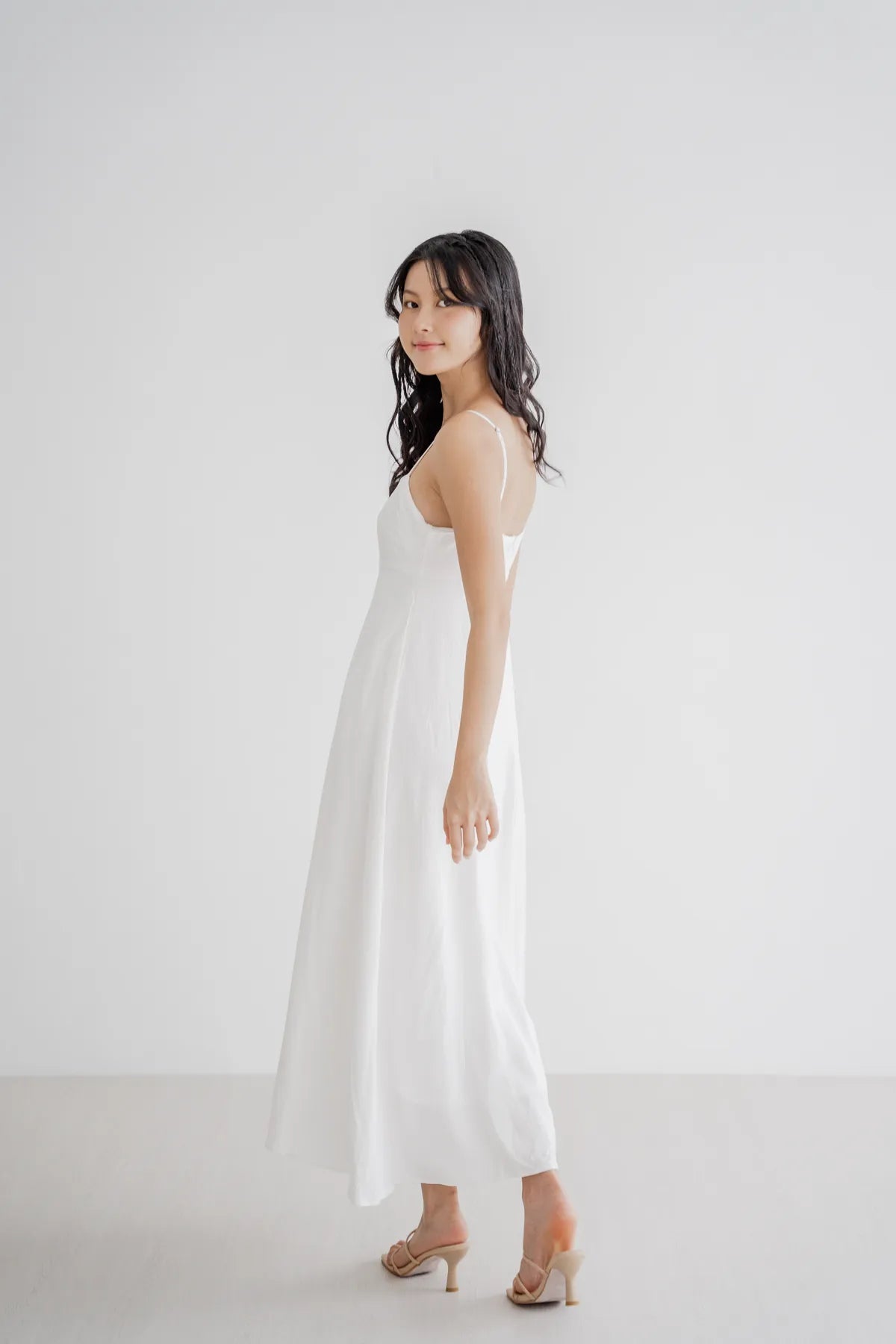 Ariel Linen Swing Maxi Dress