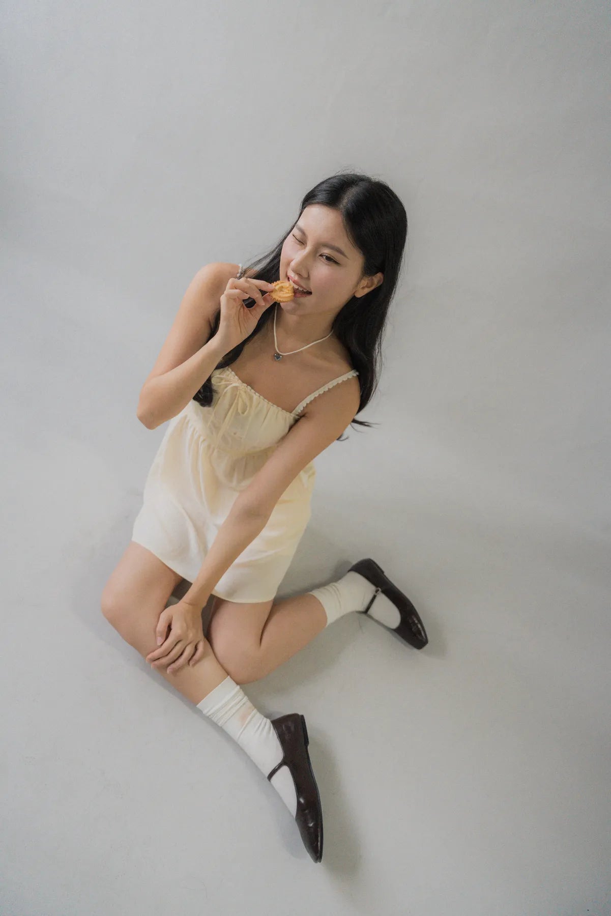 (Backorder) Elysia Ribbon Pintuck Padded Mini Romper Dress