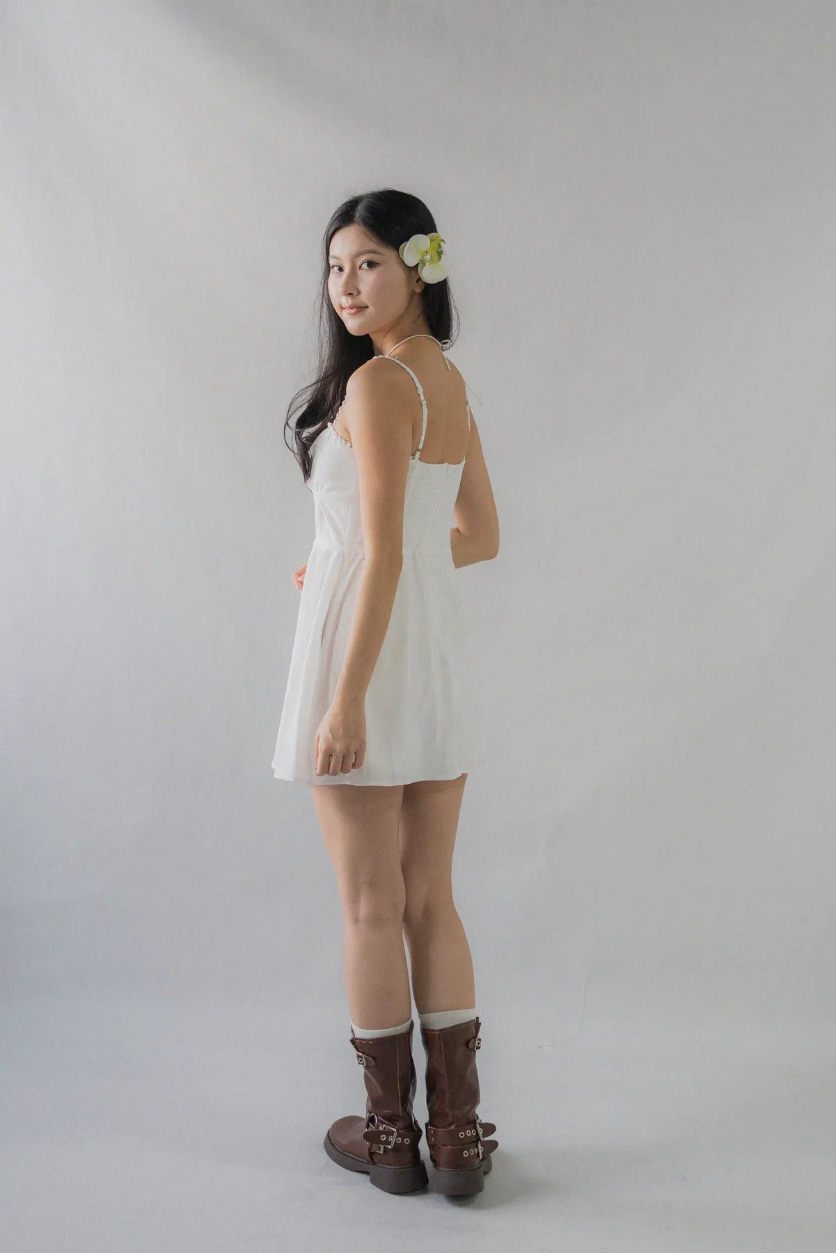(Backorder) Elysia Ribbon Pintuck Padded Mini Romper Dress