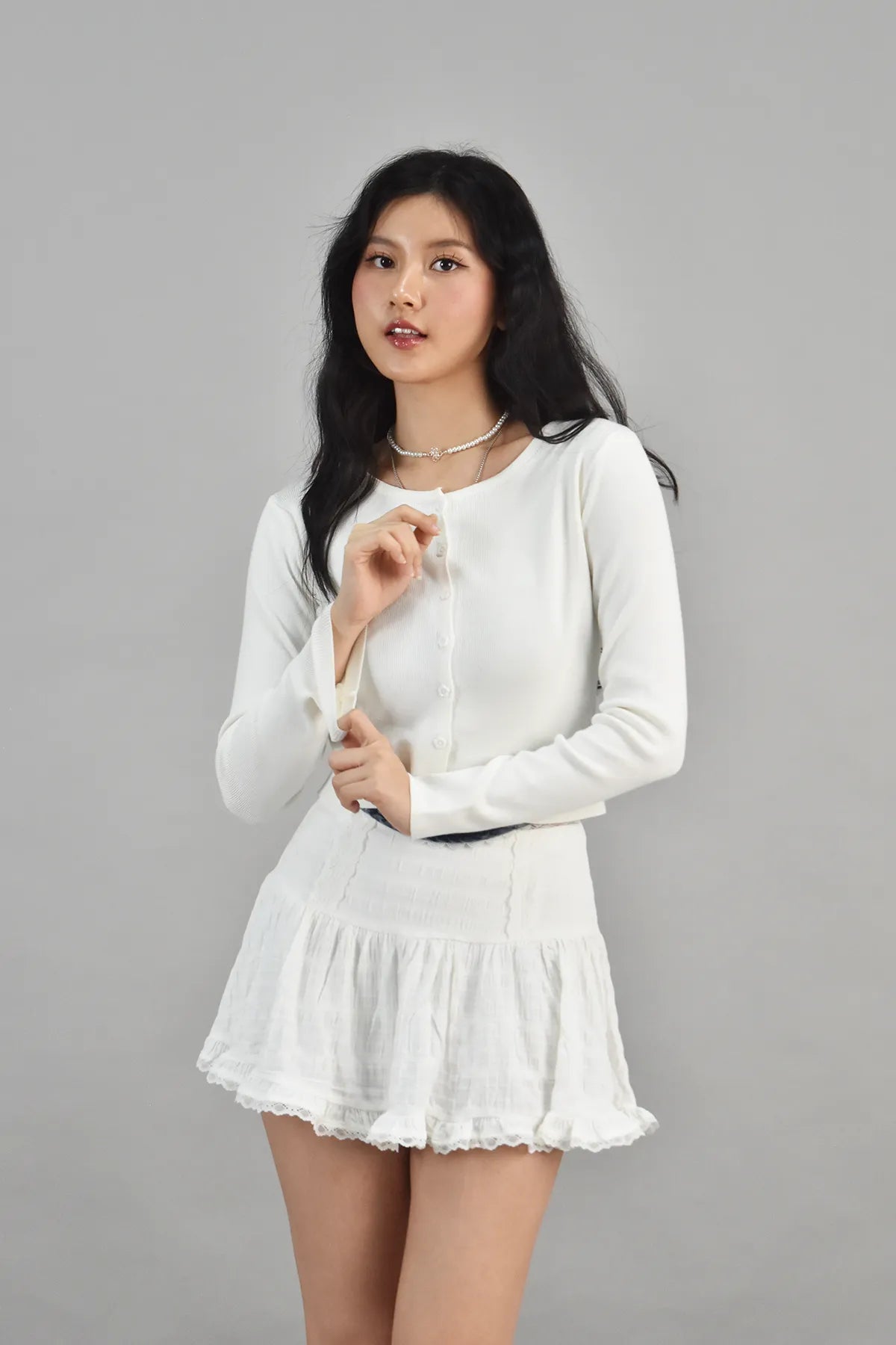 Mindy Crew Neck Floral Button Knitted Cardigan