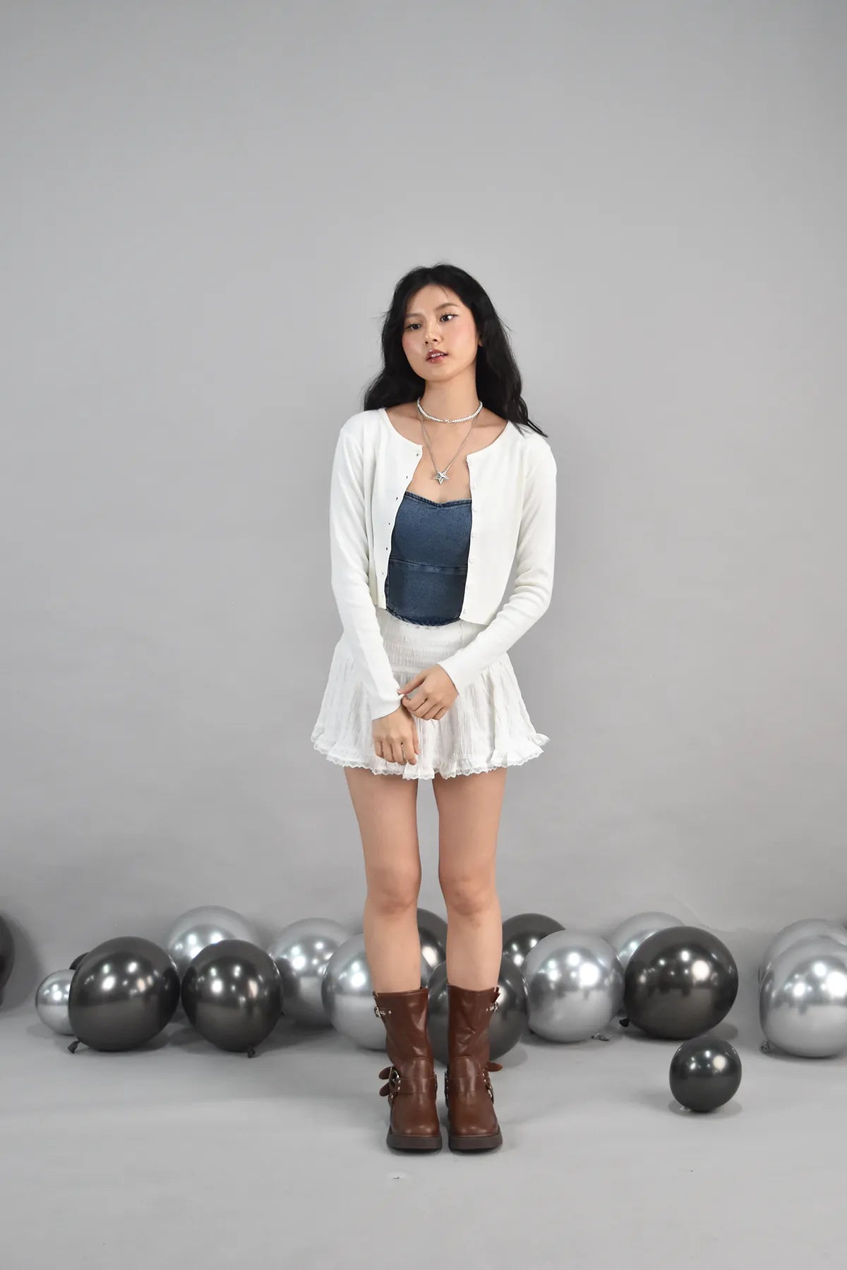 Mindy Crew Neck Floral Button Knitted Cardigan