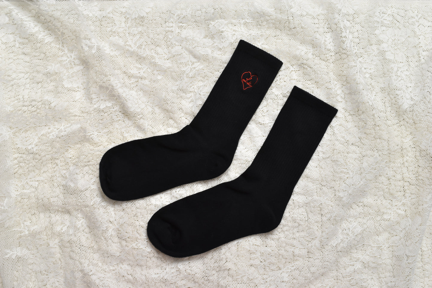 LIKKA Red Heart Logo Embroidered Mid Rise Cotton Socks