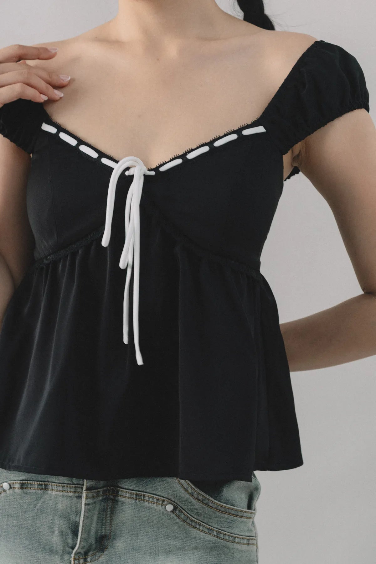Polly Contrast Trim Padded Sleeved Top