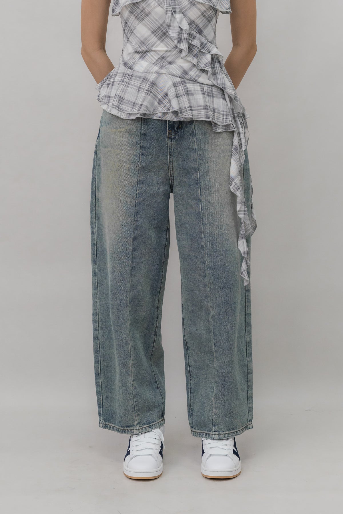 Vanessa Barrel Denim Jeans