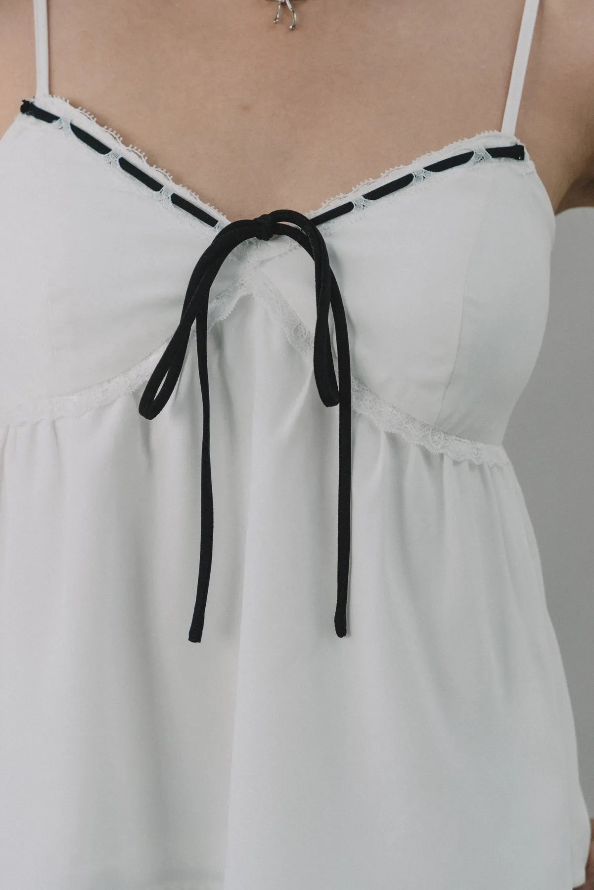 Polly Contrast Trim Padded Sleeveless Top