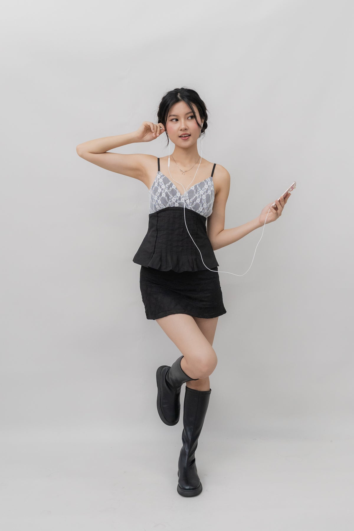 *PRELAUNCH* [CLOUD MESH] Dewy Mini Skort Lace Version